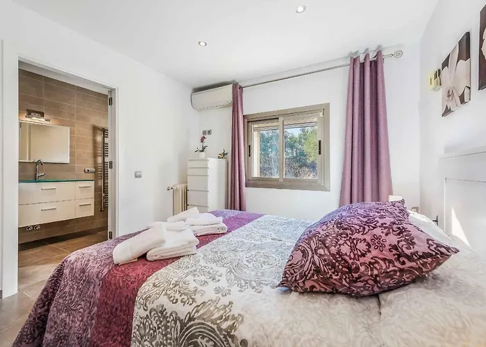 Melis Dos Willa Pollensa